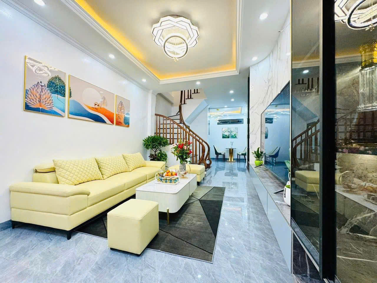Cho thuê nhà nguyên căn mới kinh koong ngõ 69 Hoàng Văn Thái, 40m2 x 4 tầng, 5 PN, 16 Triệu - Ảnh chính